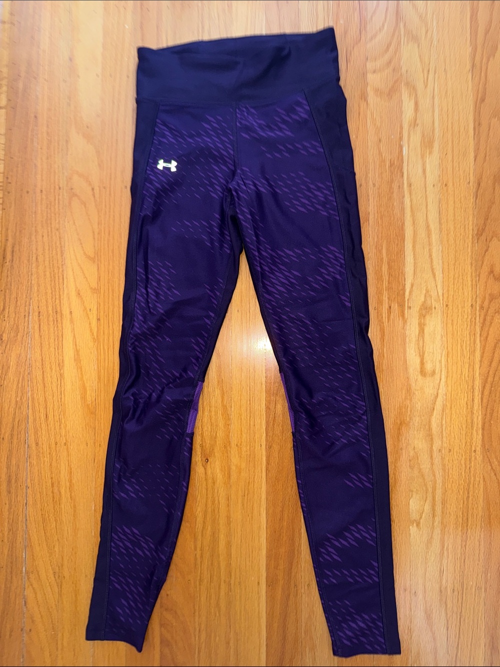 Under Armour Women's Dark Purple and Purple Patterned Performance Leggings